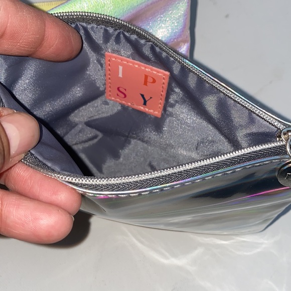 Ipsy 4 Pack Make-up Bags - Picture 4 of 5